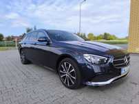 Mercedes-Benz Klasa E Mercedes-Benz E300DE 4MATIC Avang Diesel-Elektro PLUG IN Mały przebieg