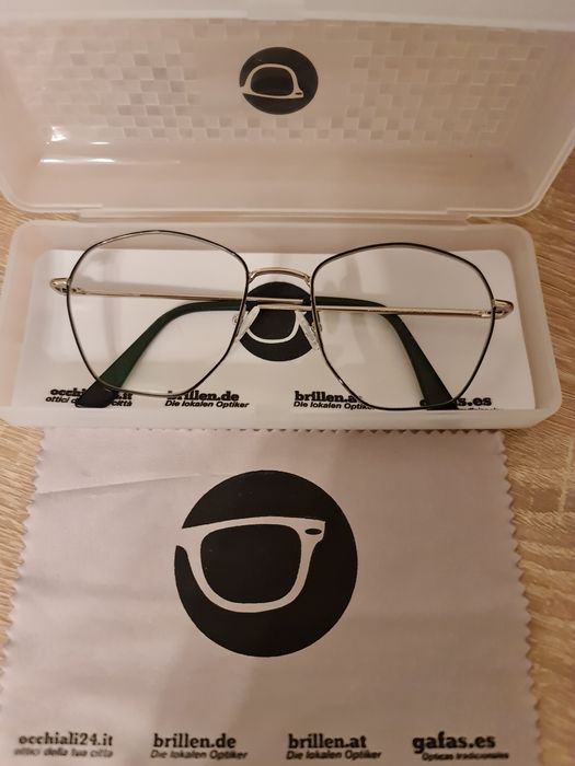 Nowe korekcyjne okulary kameleony
