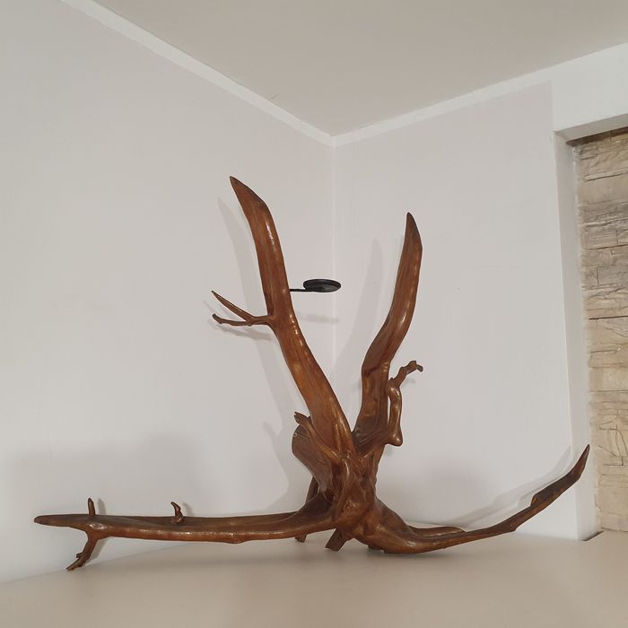 Świecznik z konaru drzewa