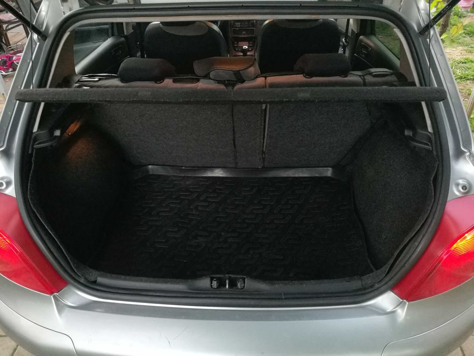Пежо307 2002року автомат