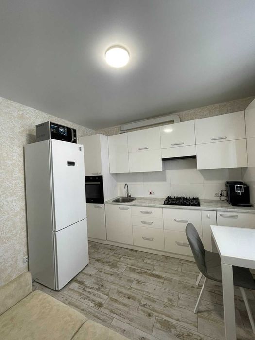 Терміновий продаж. БЕЗ КОМІСІЙ, з меблями та технікою Озерна.