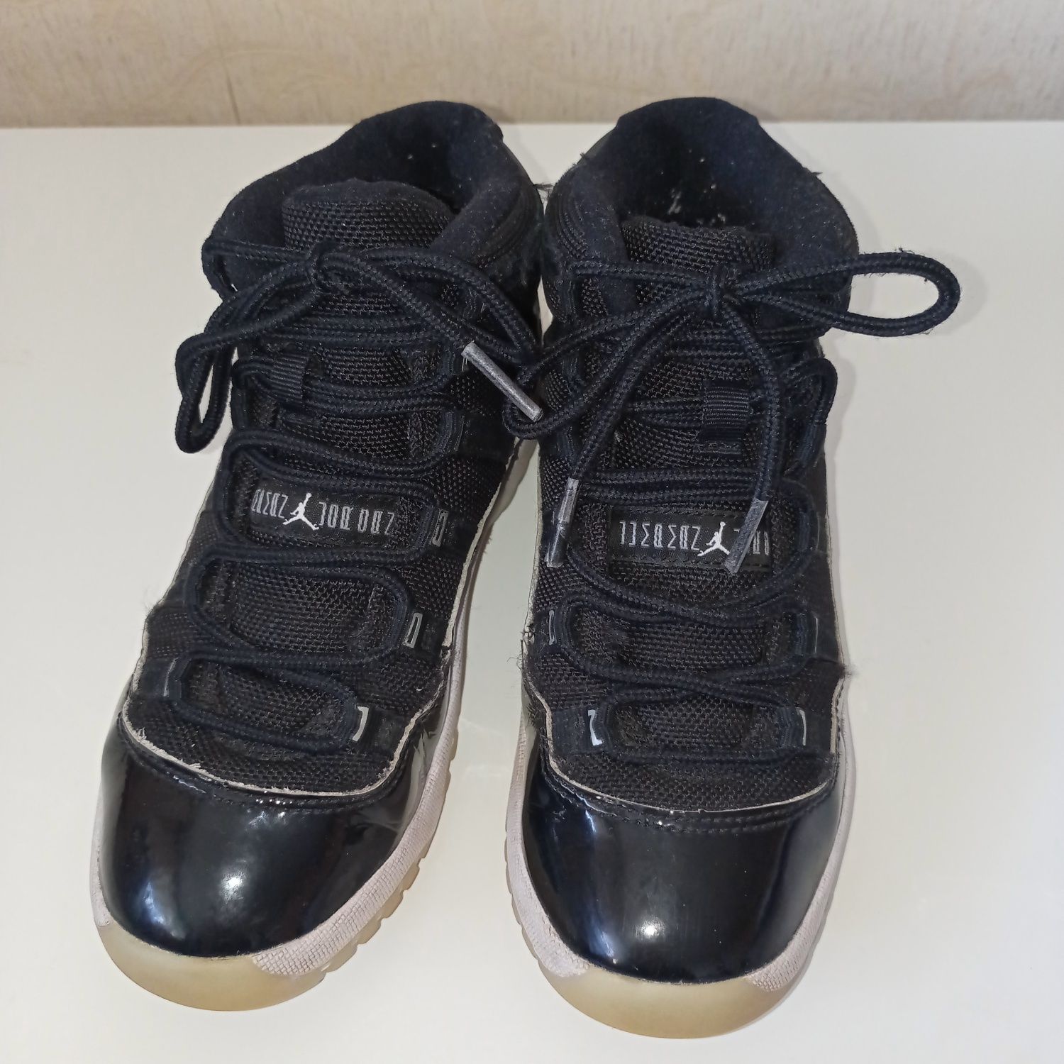 Дитячі кросівки Jordan 11 retro 33.5 розмір