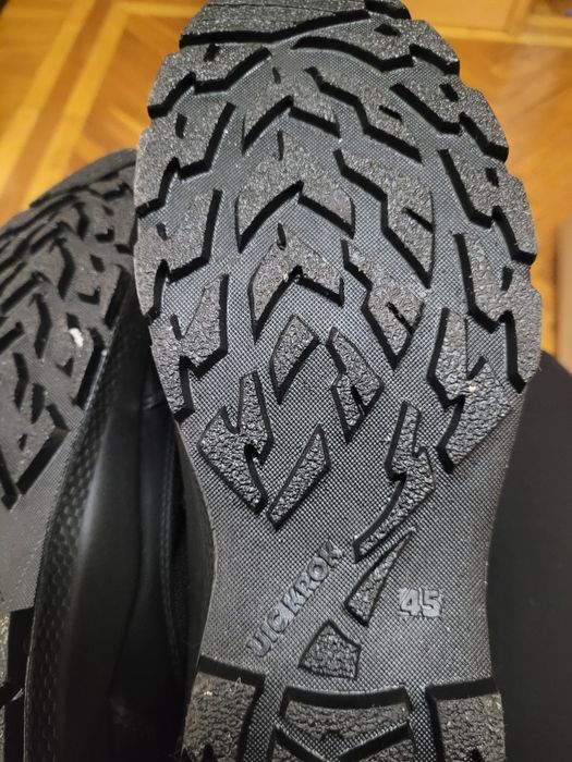 Новые ботинки Крок полицейский 45р.