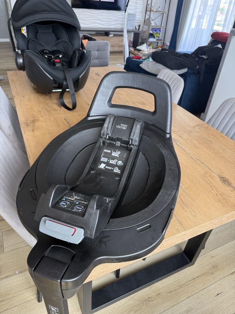 Britax Romer Baby-Safe Pro fotelik+baza obrotowa