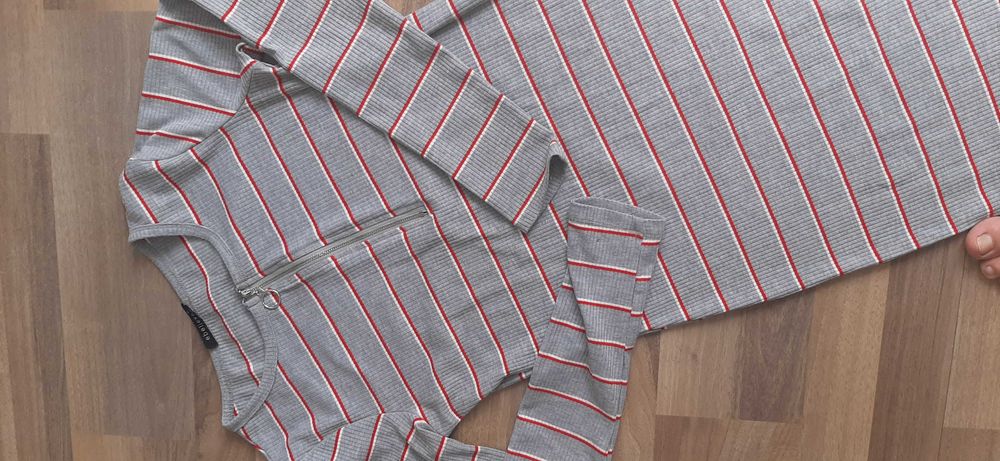 Продам плаття в рубчик