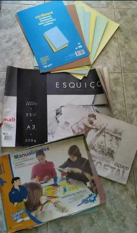 Lote de Papel para Desenho, Manualidades e Trabalhos Escolares