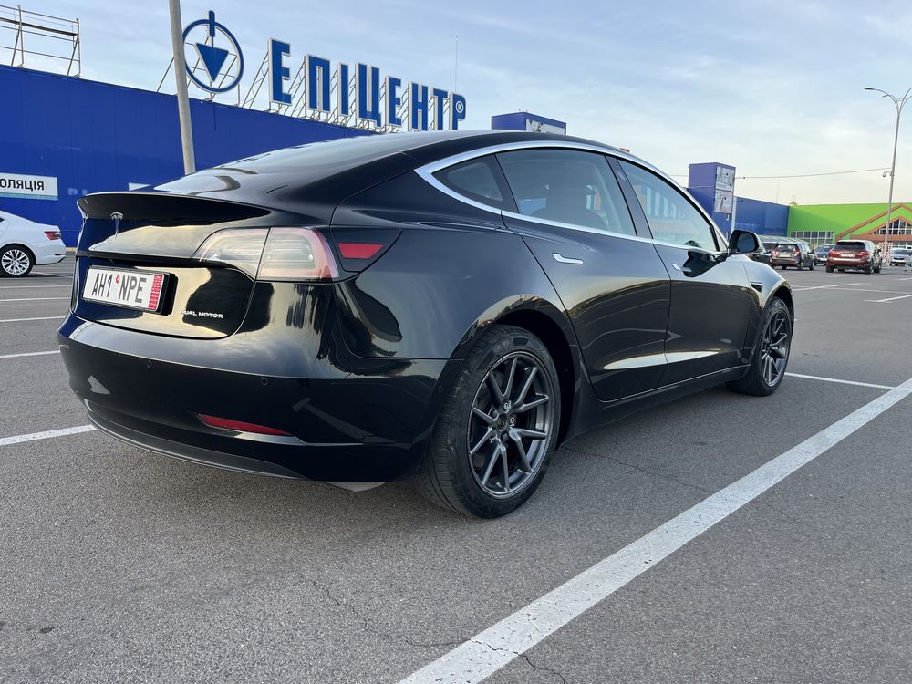 Tesla Model 3 Long Range Dual Motor