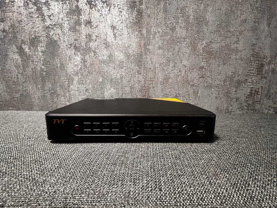 Відеореєстратор AHD 4-канальний TVT TD2704AS-SL