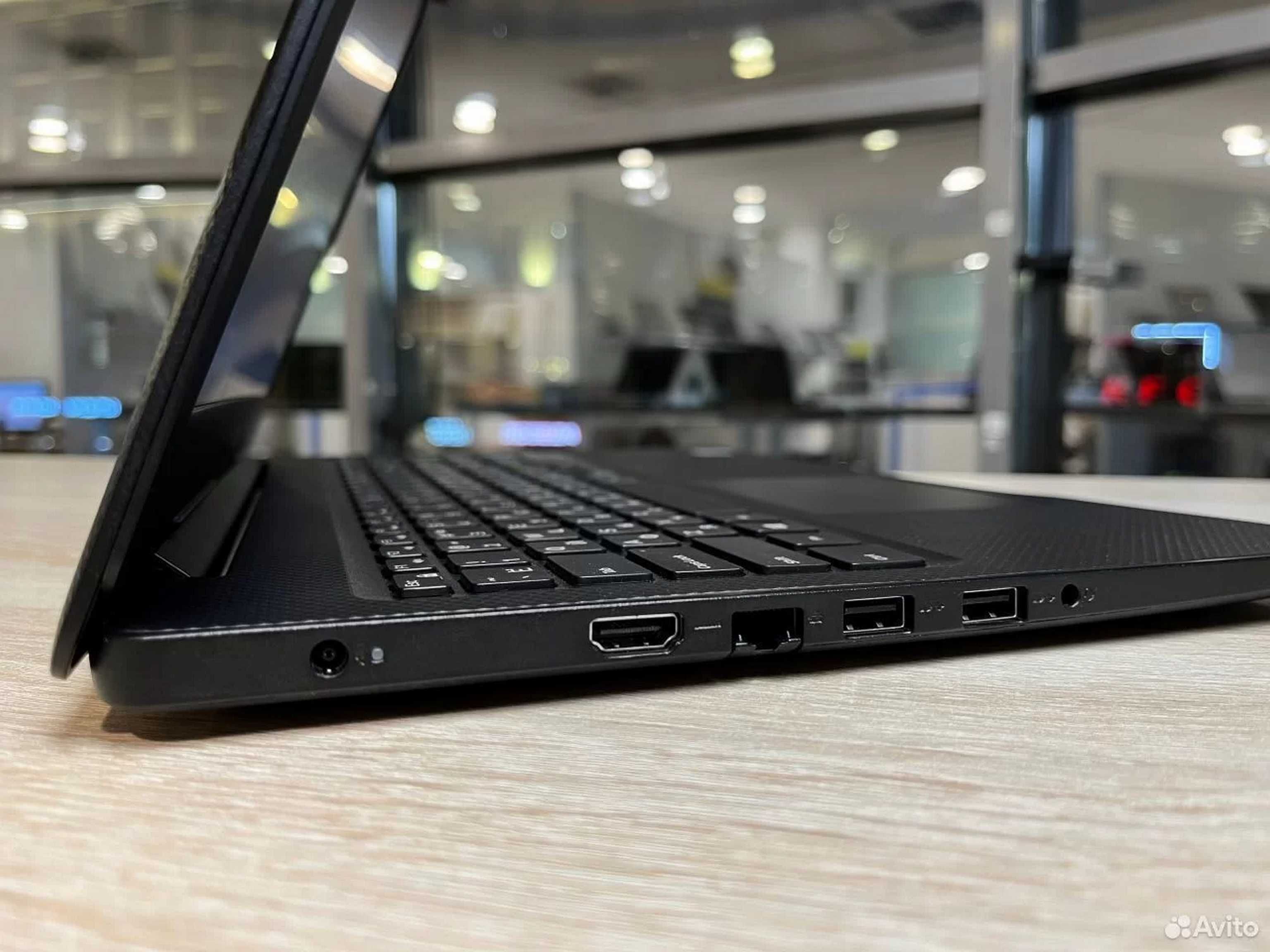 Dell Vostro 15.6" Octacore i5/8GB/256Nvme gama Profissional