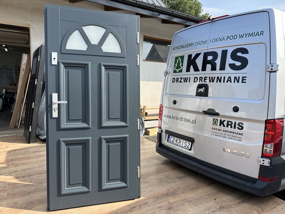 Drzwi zewnętrzne drewniane Angielskie  Czyste Powietrze Różowe