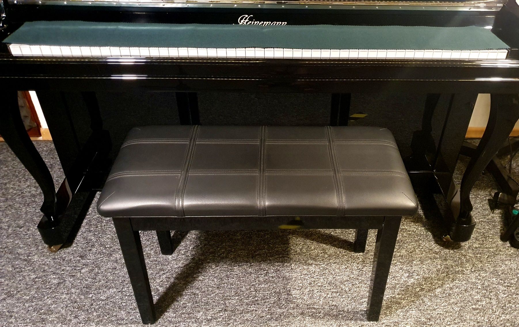 Pianino Akustyczne Heinemann UP-120 Chippendale Chrom+ława i akcesoria