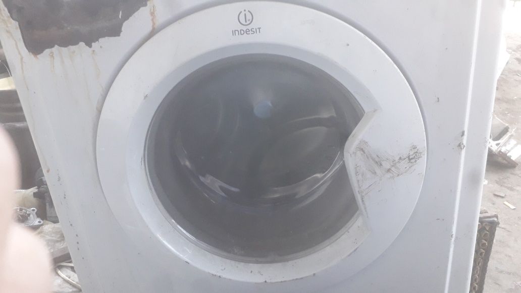 запчасти к машинке indesit IWSC51052A; IWSC5105 стекло; дверца;насос