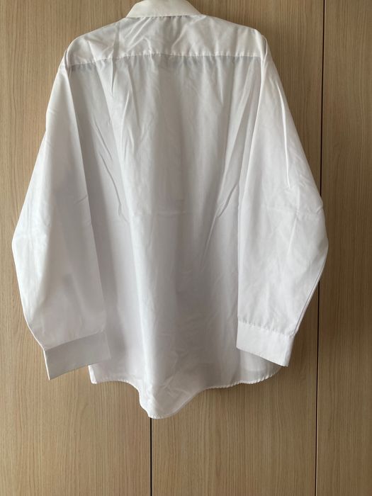 Bermuda, camisa havaiana e social