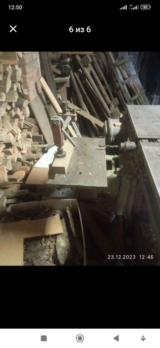 Деревообрабатывающий станок.