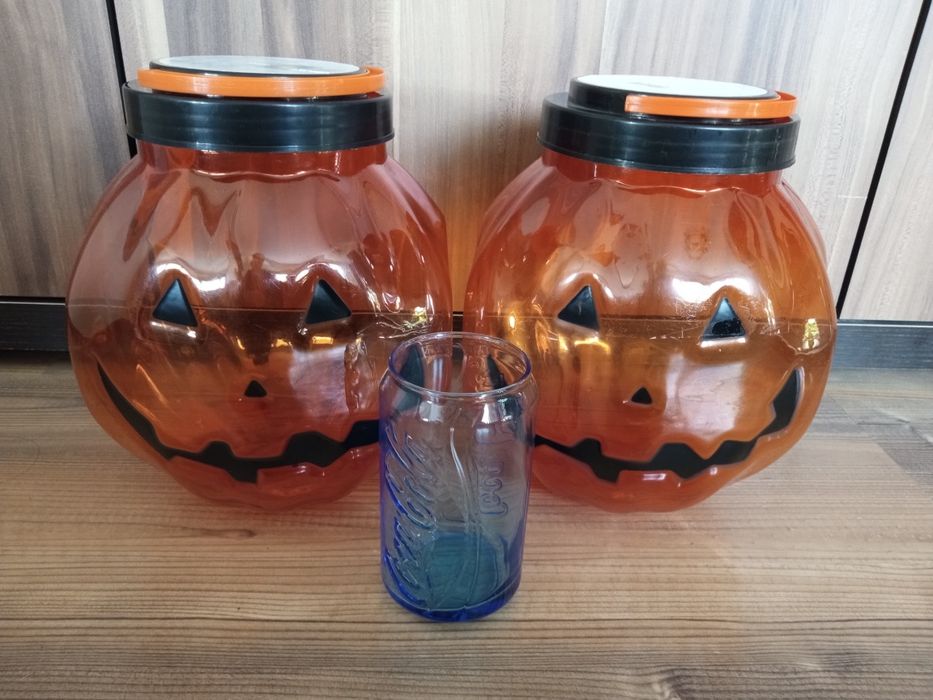 Halloween 2 pojemniki na słodycze lub lampion.