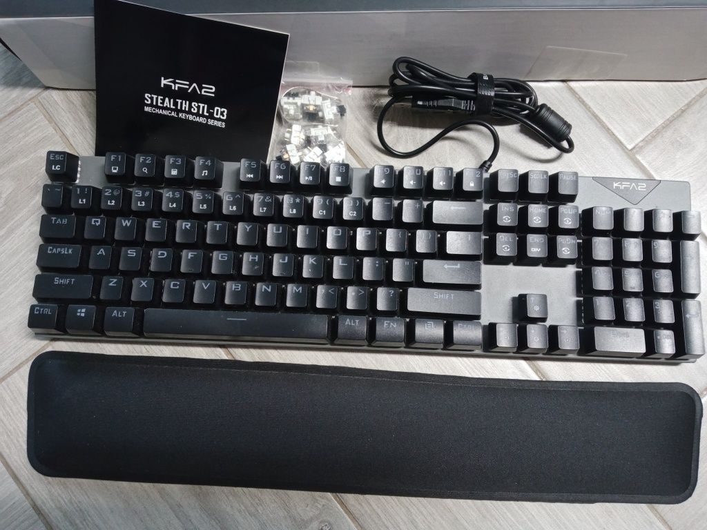 Klawiatura mechaniczna KFA2 STEALTH STL-03