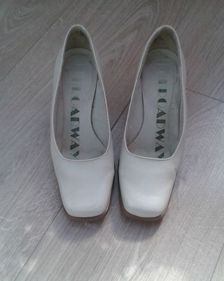 Szpilki 36 buty czółenka półbuty damskie wiosenne letnie kremowe ecru