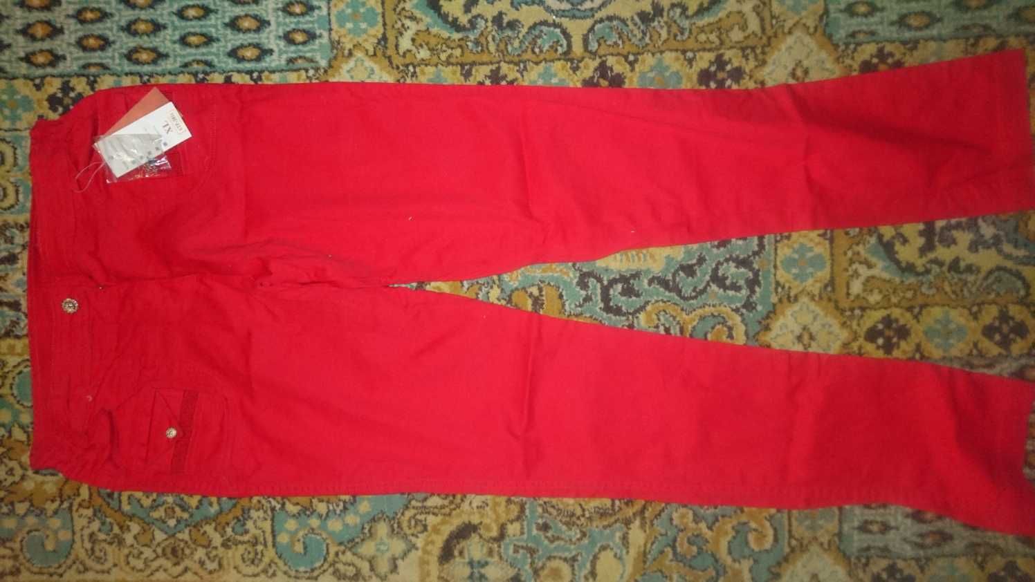 Шикарные красные брюки
