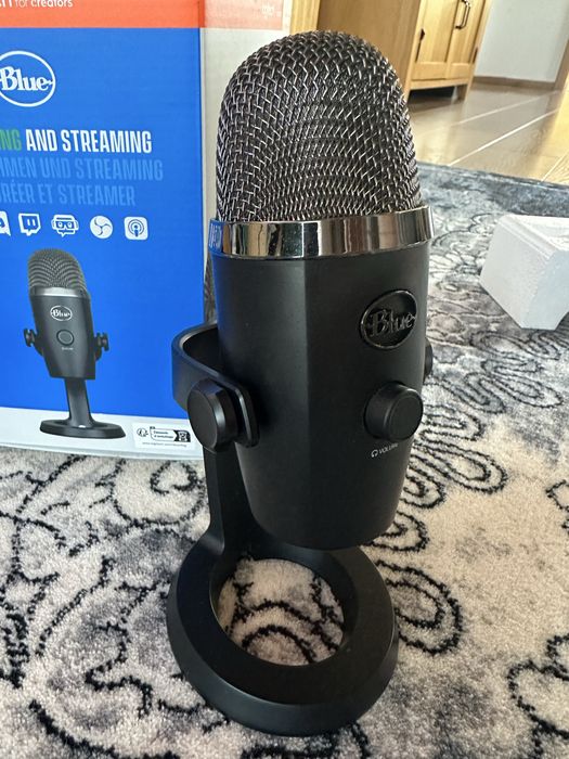 Mikrofon blue yeti nano