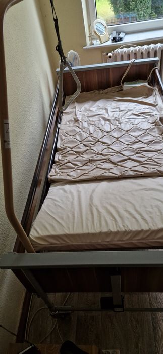 Łóżko Rehabilitacyjne szpitalne + Materac przeciwodleżynowy