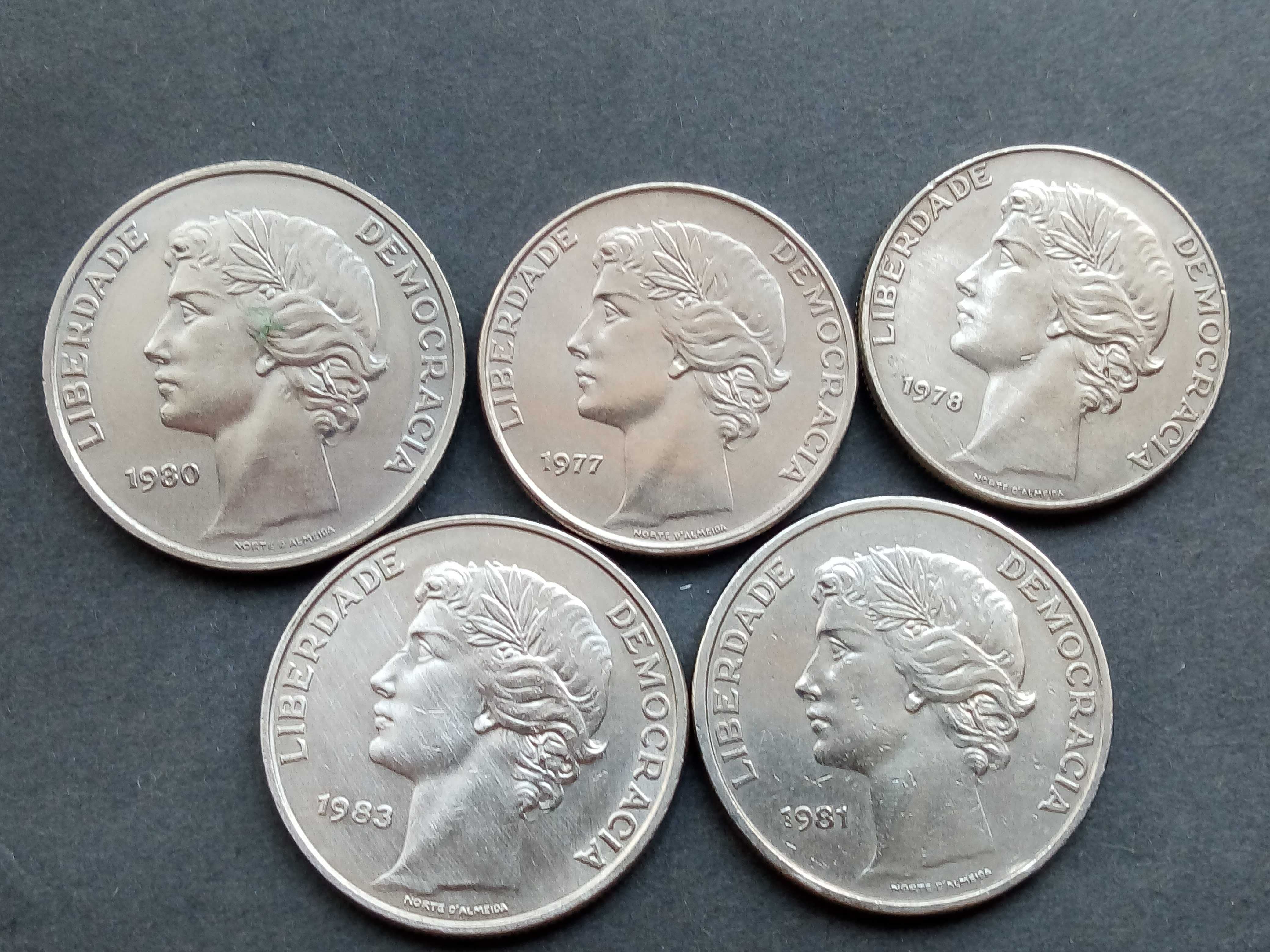 coleção de moedas de 25$00 de 1977 a 1986 belas