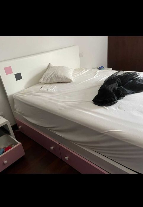 Cama e colchão novos