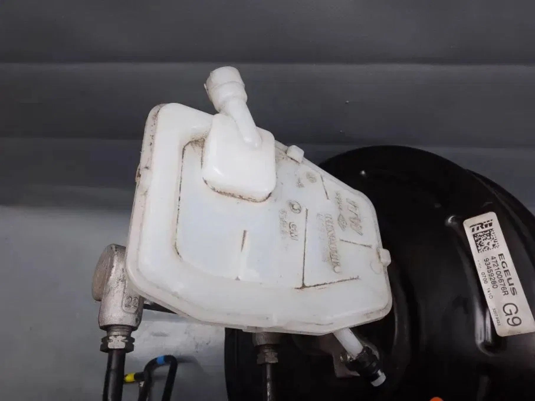 Serwo Pompa Hamulcowa Renault Trafic Vivaro B Talento 472100676R
