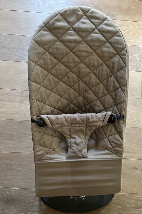 Leżaczek bujaczek babybjorn