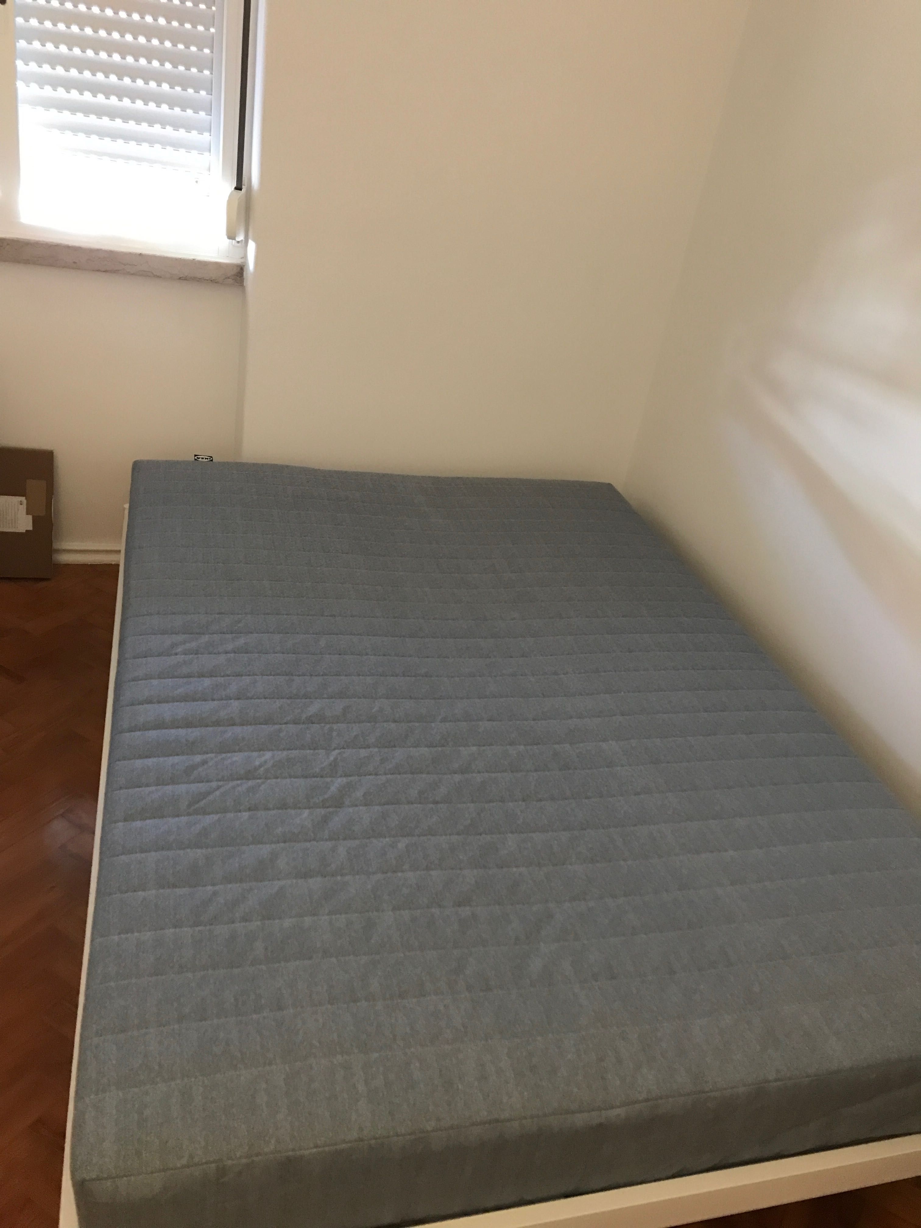 Colchão Ikea -Azul .