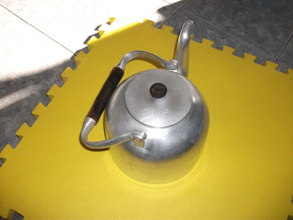 Chaleira em alumínio 4,5 litros