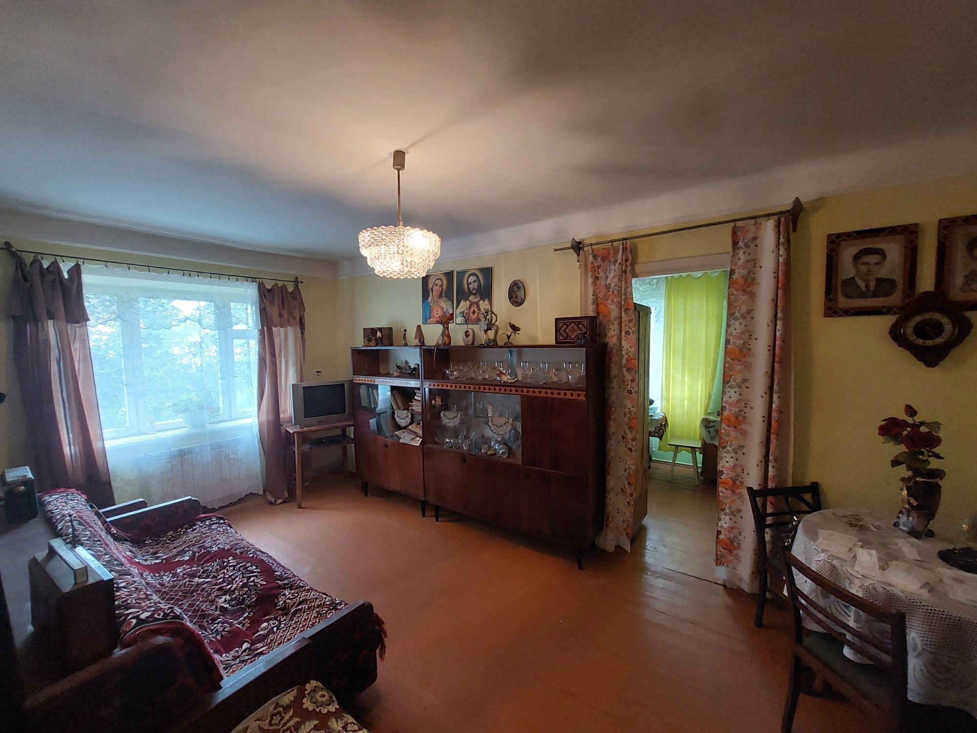 Продаж 2 кім. квартира 42,1м2 в. Шкільна м. Борислав