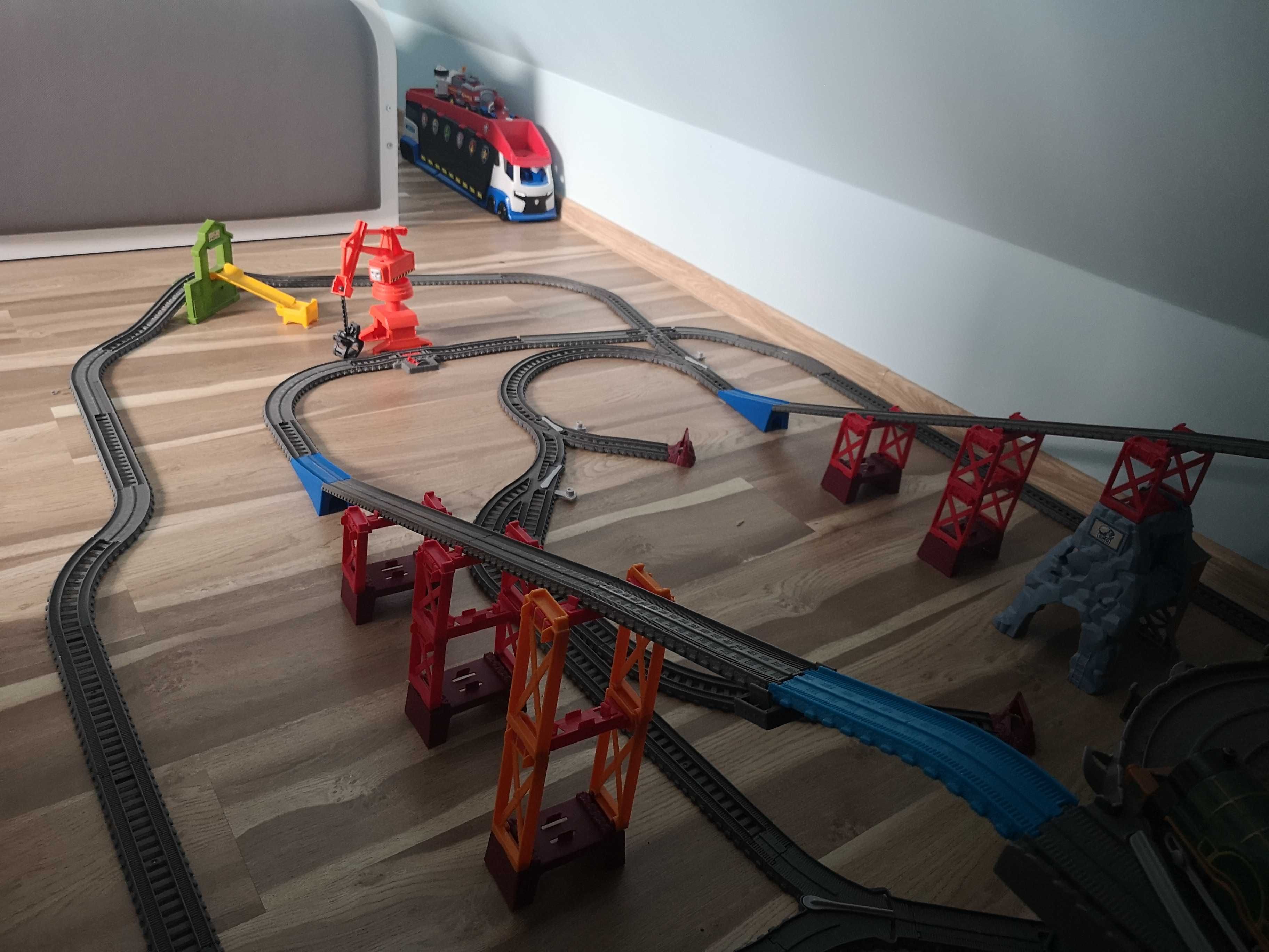 Tomek i przyjaciele Super stacja, domkowo mega zestaw torów
