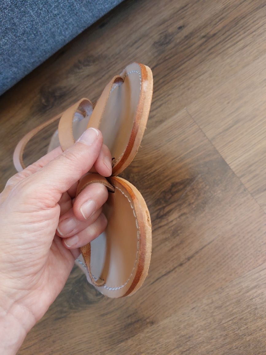 Klapki z naturalnej skóry 38 H&M bdb