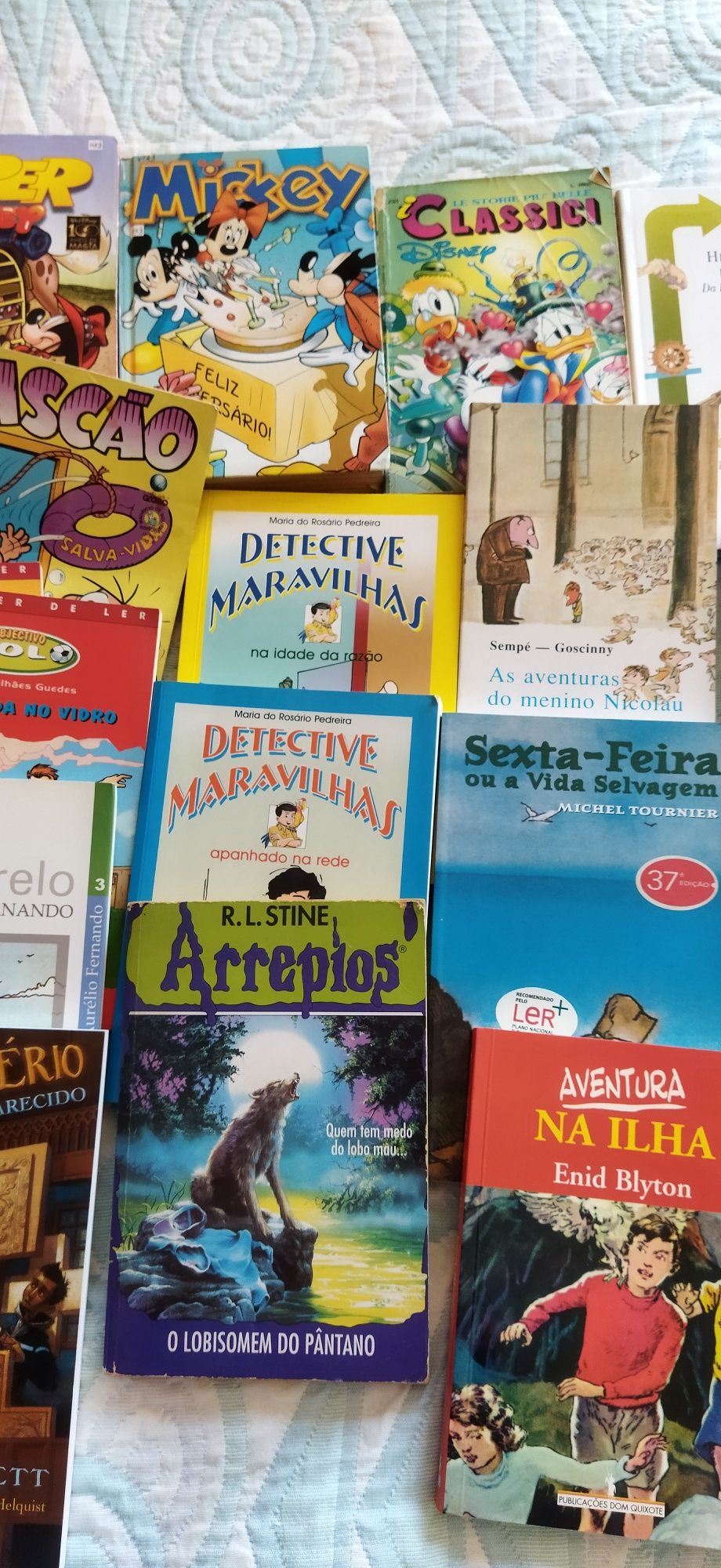 Livros juvenis e banda desenhada