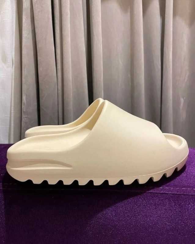 Buty codzienne\Nowe*DunkDamskadidasYeezySlideBone Roz.37