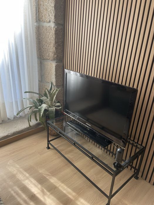 TV Samsung 37 Polegadas - em bom estado