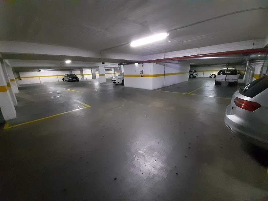 Laranjeiras (junto metro) - fácil estacionamento