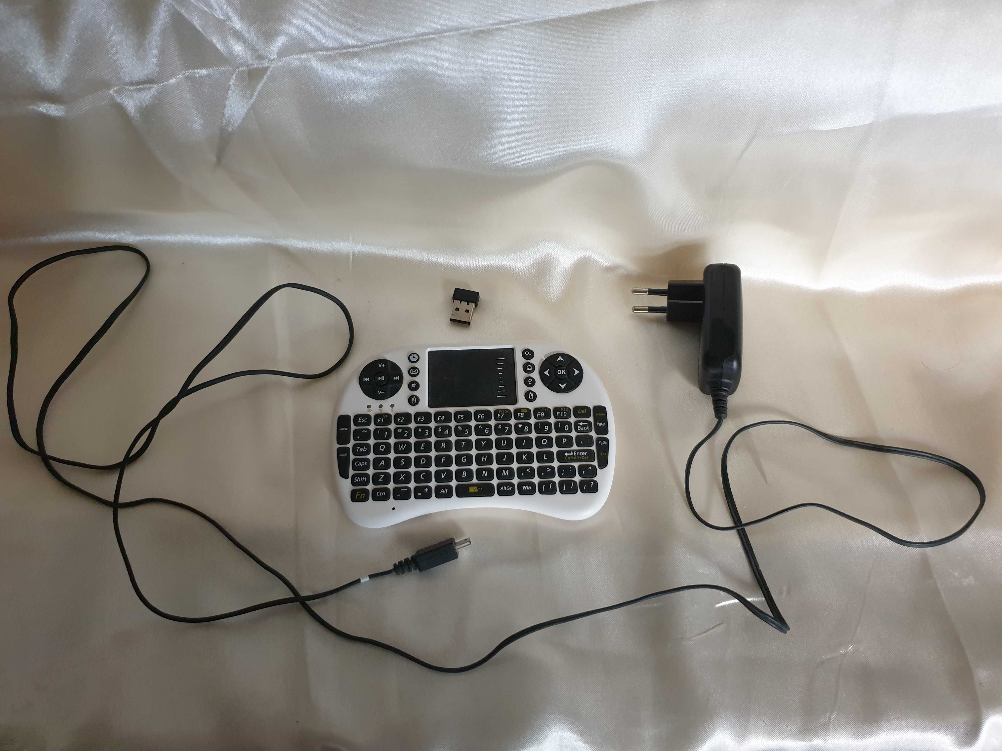 Mini teclado Wireless e TouchPad