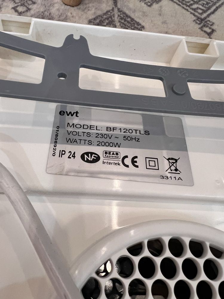 Nowy Grzejnik łazienkowy elektryczny EWT BF120TLS