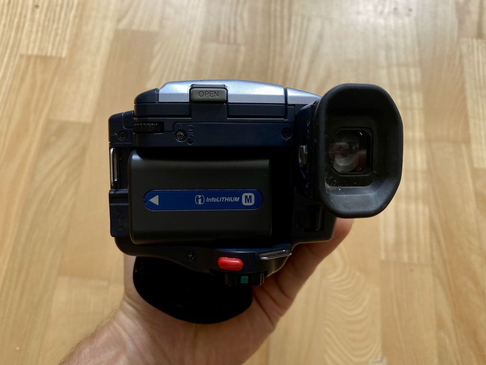 Sony DCR-TRV245E PAL – kamera cyfrowa (miniDV)