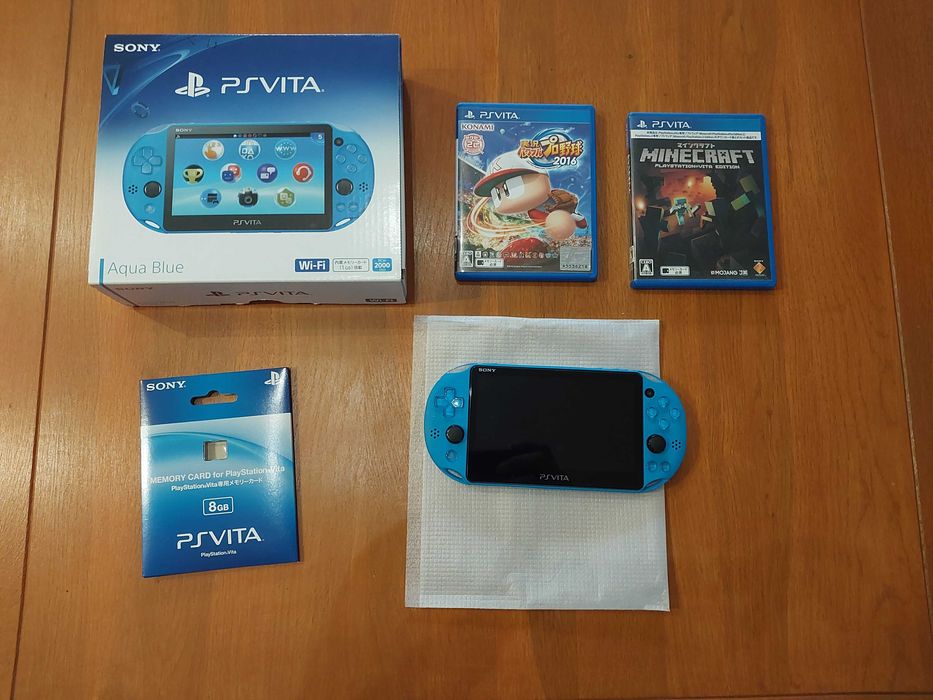 Konsola Sony PS Vita AQUA BLUE + karta 8 gb + gry