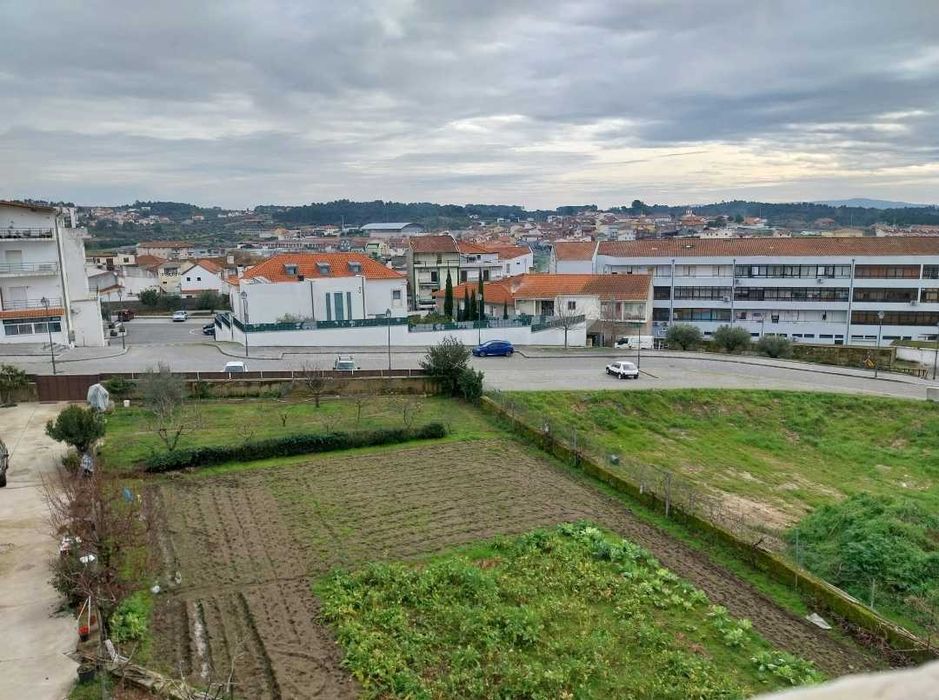 Moradia geminada em Valpaços