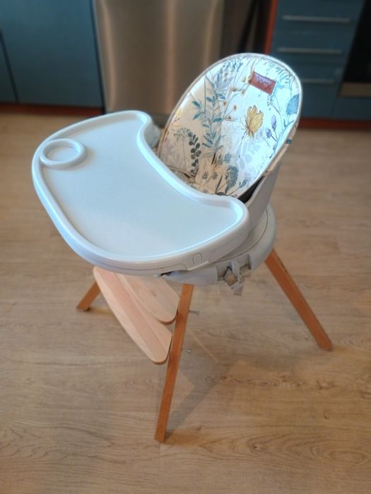 Krzesełko do karmienia MOMI drewniane