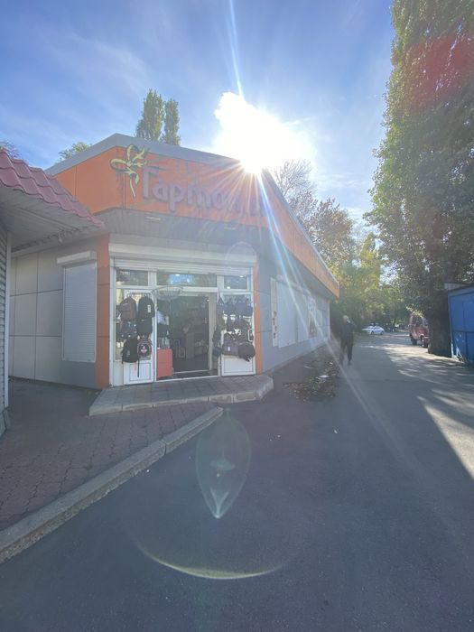 Здам торгове приміщення