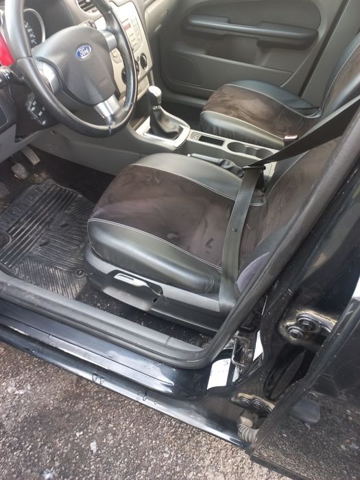 Форд фокус 2009рік