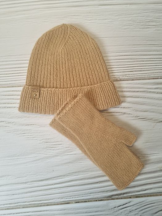 Czapka zimowa, mitenki, komplet