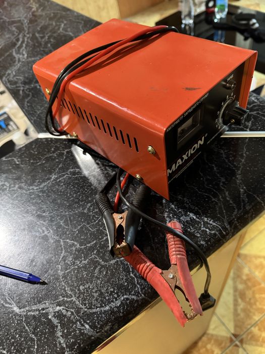 Трансформаторное зарядное устройство MAXION MXCT PLUS- 8AT (12V; 8A)