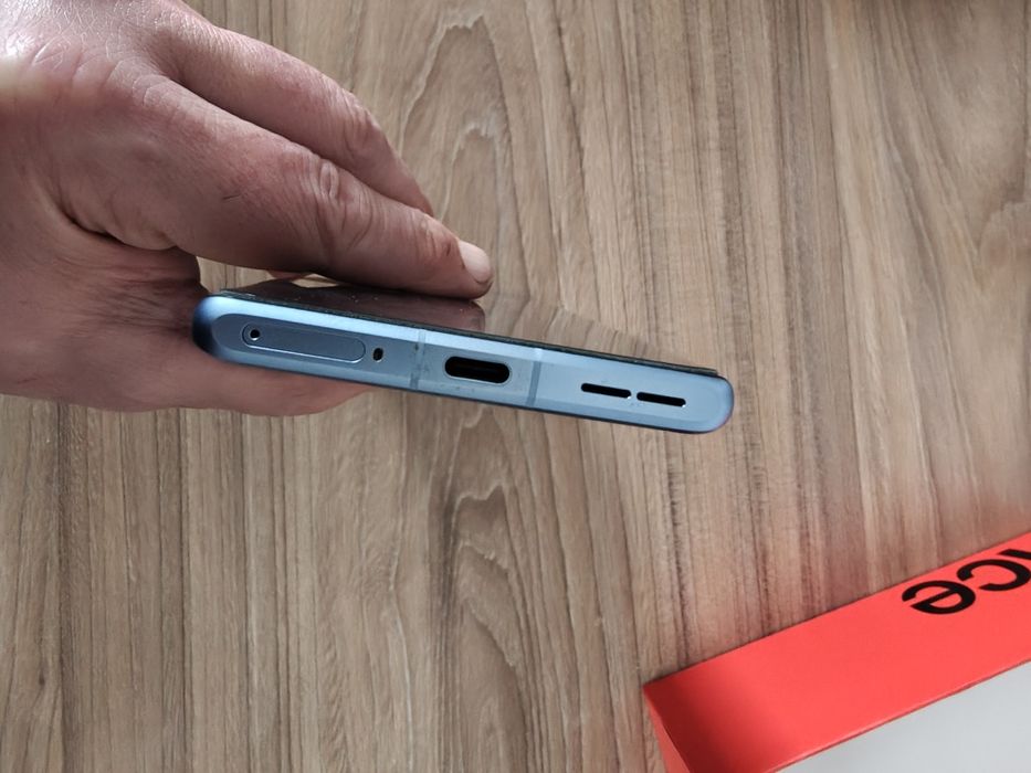 OnePlus Ace 3 як новий