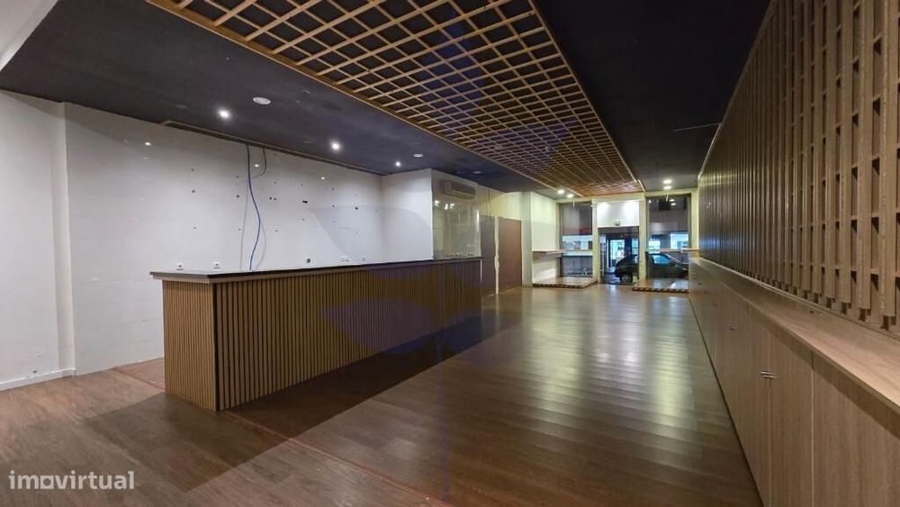 Arrenda-se loja no centro da cidade de Braga