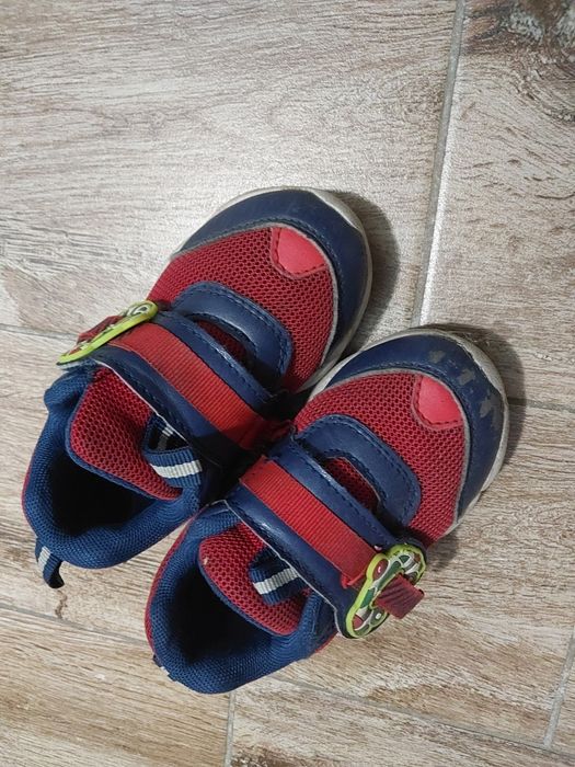 Buciki chłopięce 24